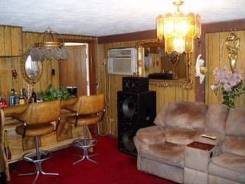 2nd image of 1912 49th St