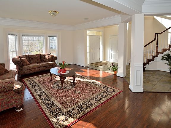 5th image of 22180 Withers Grove Ct