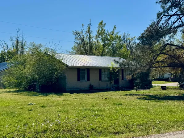 114 Magnolia Dr, Booneville, MS 38829