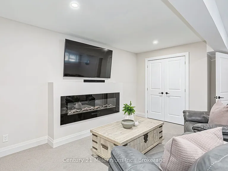 168 Yellow Birch Cres — Photo 33