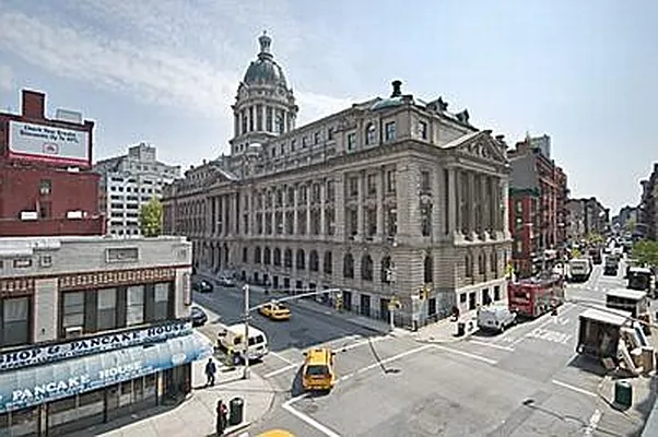 Rented by Bank Neary | media 15