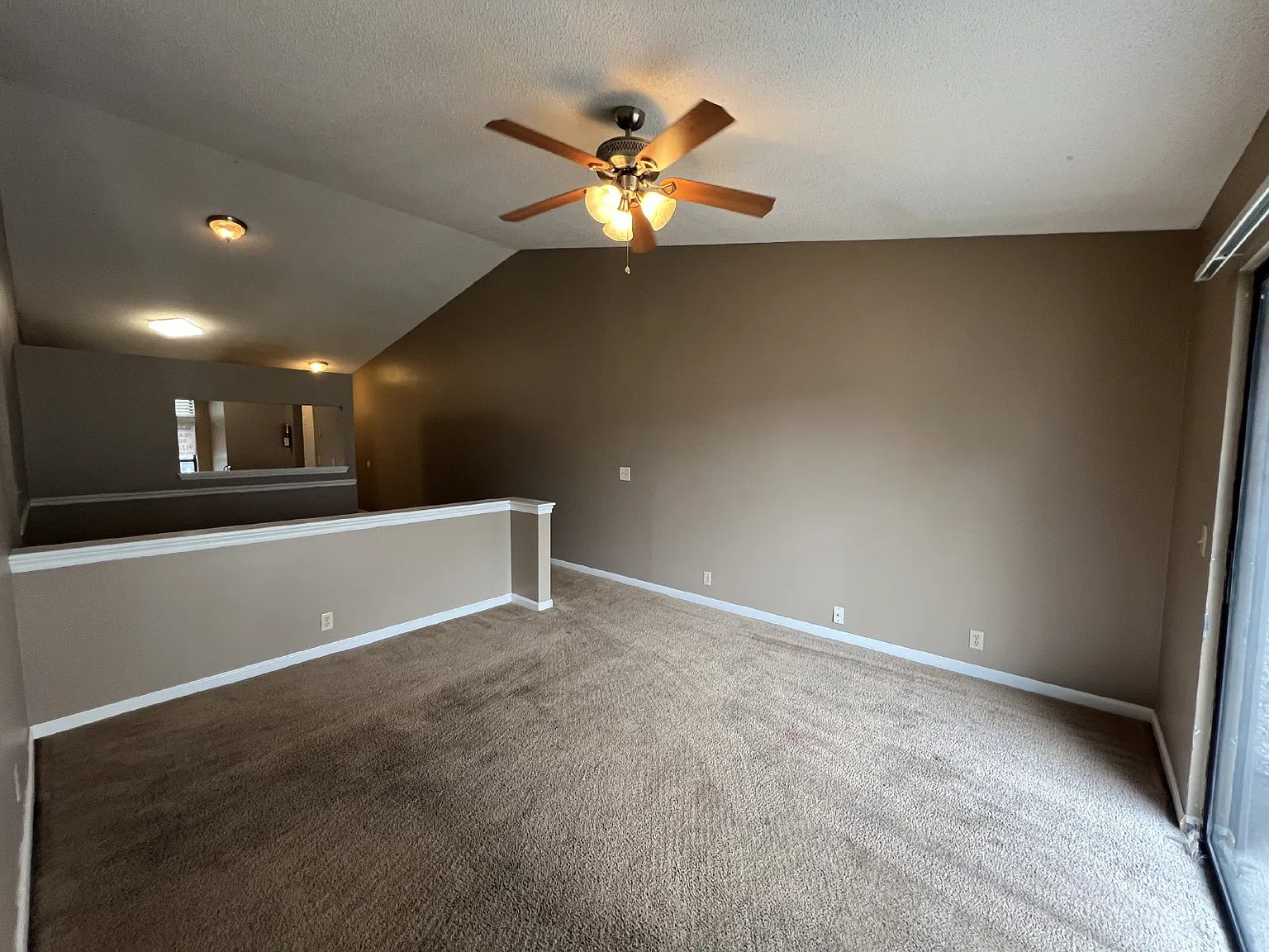 2 bed, 2.0 bath, 936 sqft, $1,150 — Photo 3