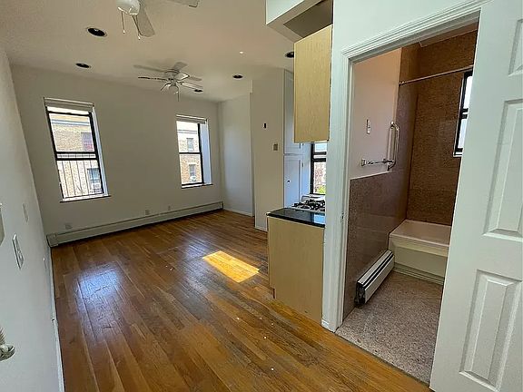 5th image of 82 W 105th St APT 5C