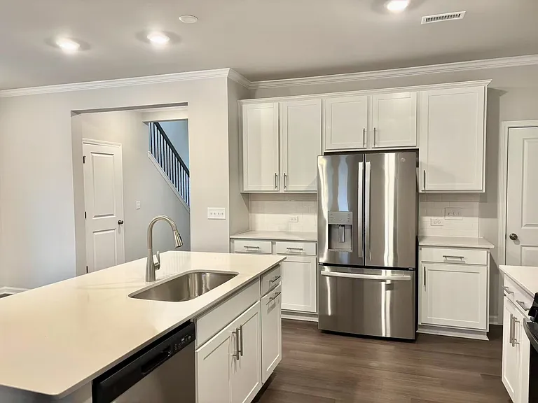 1109 Rosefinch Dr — Photo 4