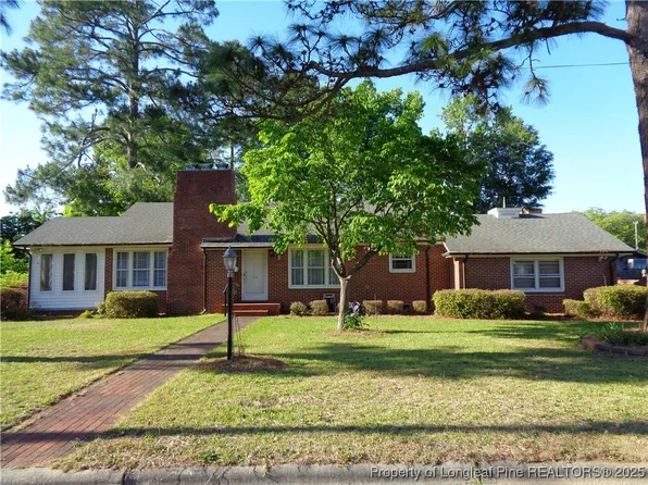 410 W 26th St, Lumberton, NC 28358
