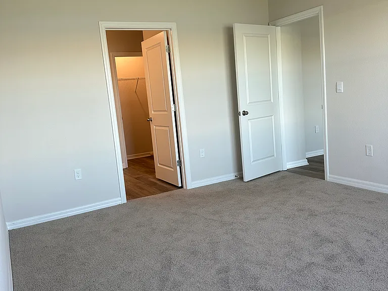 18207 Metado Dr — Photo 4