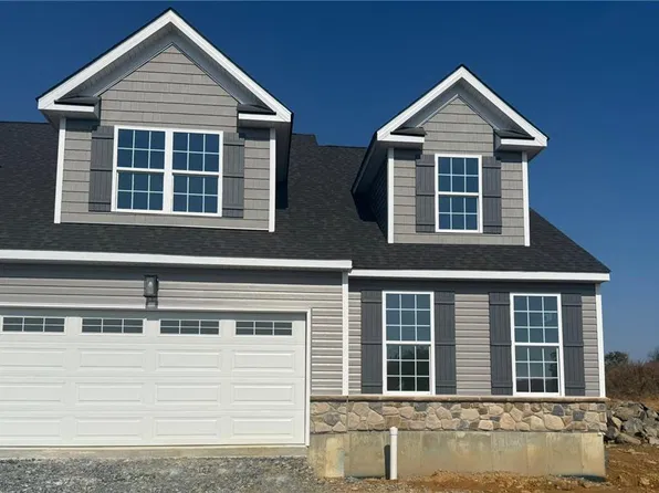 2036 Soleil Cir, Forks Township, PA 18040