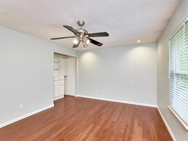 6001 La Chateau Ct — Photo 12