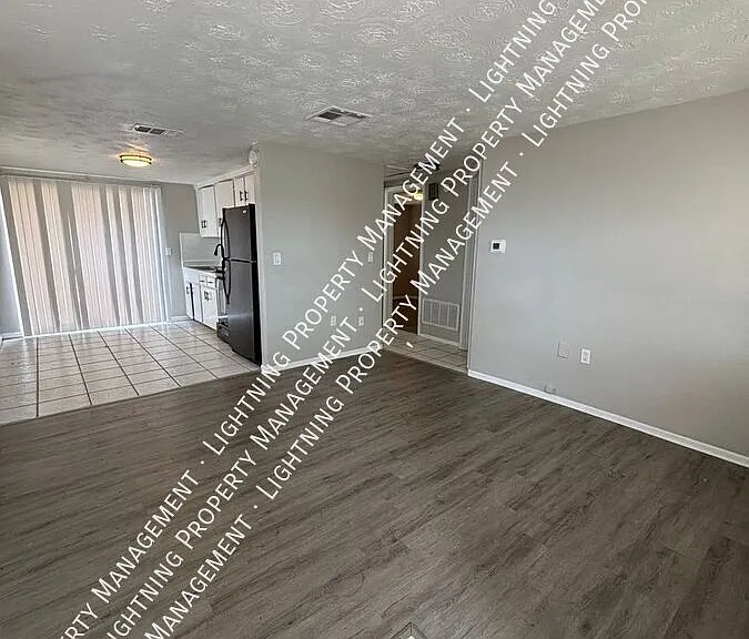 4540 Audrey Ln — Photo 2