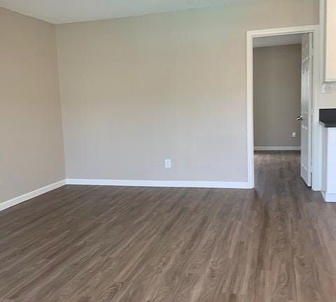 5th image of 444 E Rowland St #14