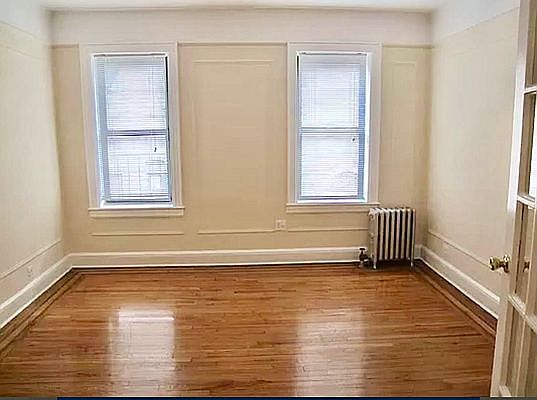 3rd image of 4528 42nd St APT 2B