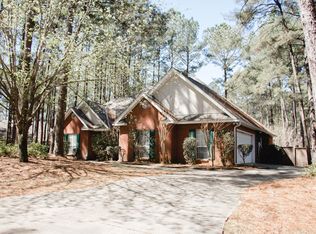 40 Longstone Rd, Hattiesburg, MS 39402
