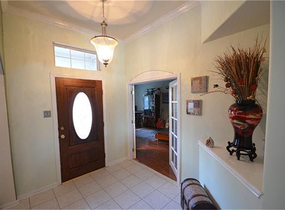 4th image of 4026 Crystal Lake Cir N