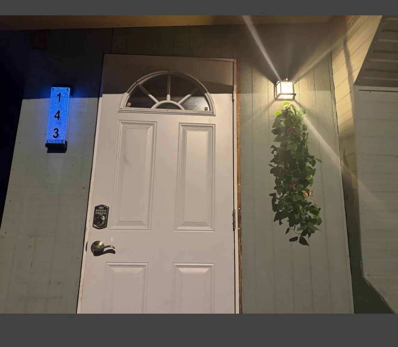 2 bed, 1.5 bath, 1100 sqft, $1,795 — Photo 2