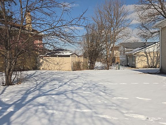 5th image of 326 S Minerva Ave