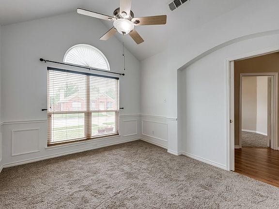 4th image of 1133 Kelly Ln