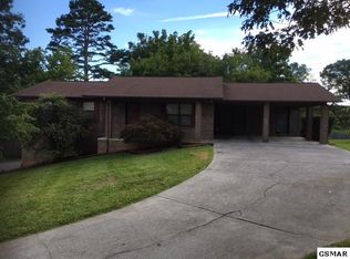326 Woods View Cir, Kodak, TN 37764
