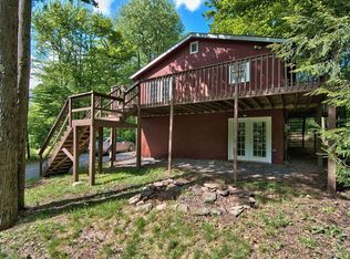 2833 Oak View Ln, Tobyhanna, PA 18466