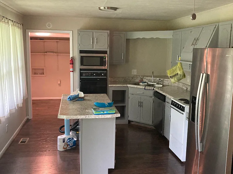 810 Mimosa Dr NW — Photo 8