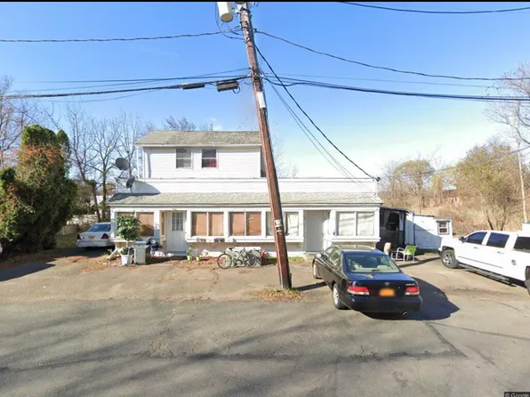 1 Tallman Pl #1, Suffern, NY 10901