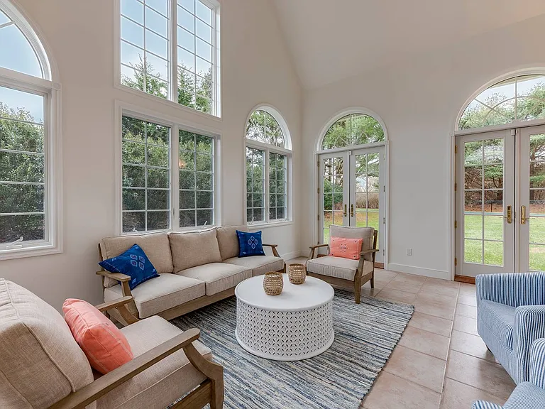 5 Heritage Farm Ln — Photo 5