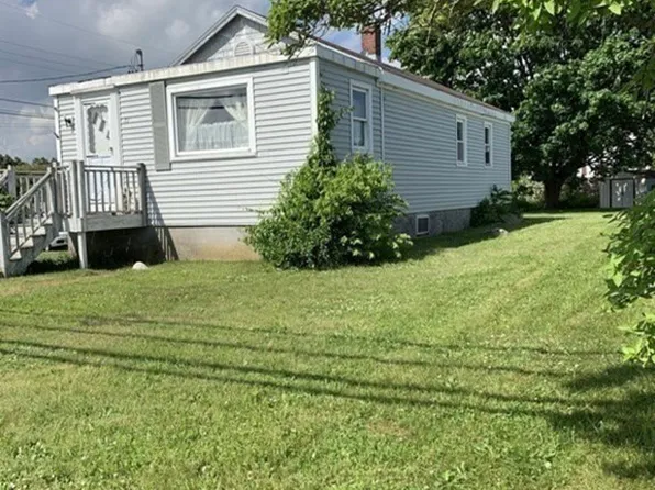 71 Sconticut Neck Rd, Fairhaven, MA 02719