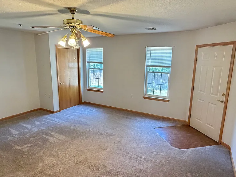 1810 W Marigold Dr — Photo 12