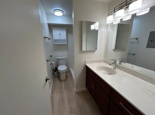 5065 Likini St APT C122, Honolulu, HI 96818