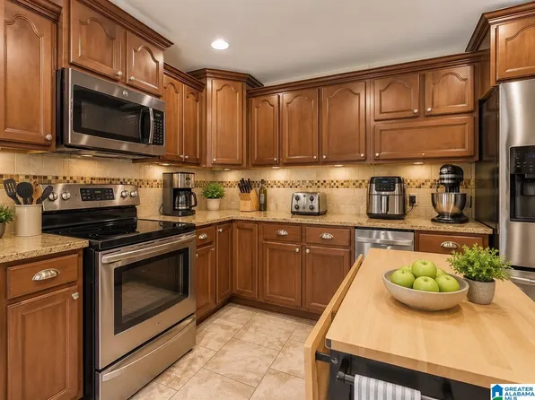 1373 Rock Creek Rd, Bessemer, AL 35023