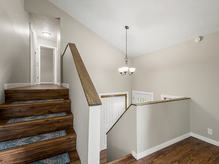 9705 S 21st Ave — Photo 22