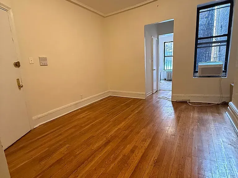 483 Columbus Ave #4D — Photo 5