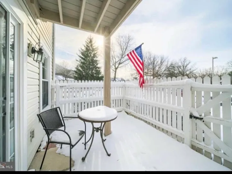 1008 Beacon Hill Dr #1008 — Photo 12