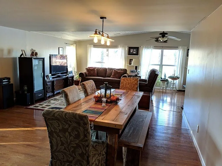 2395 S Lakeshore Dr — Photo 13