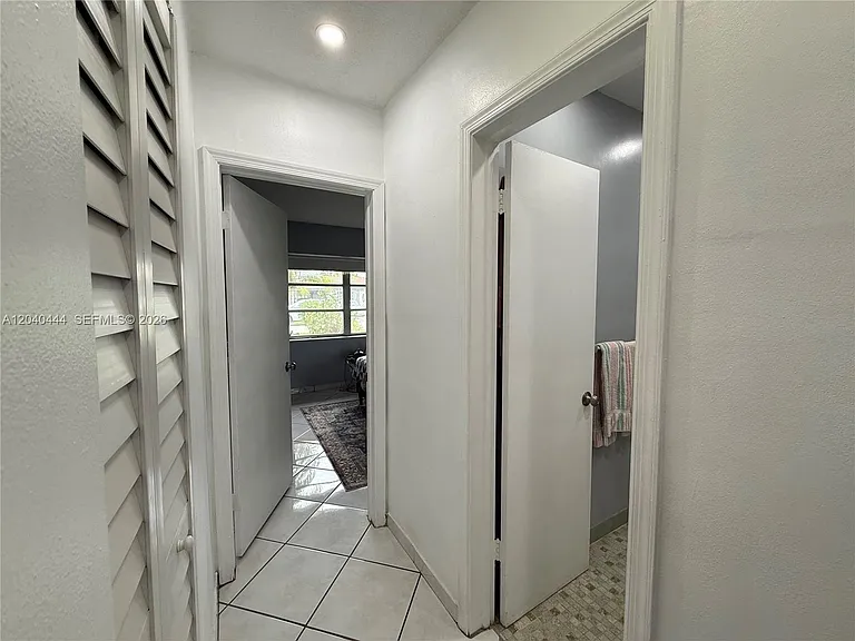 8600 NW 57th Ct — Photo 7