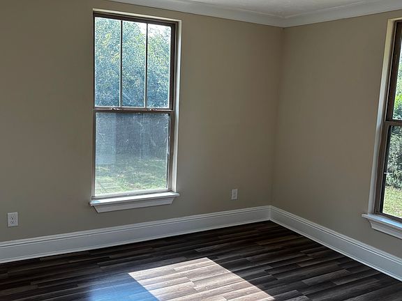 5th image of 427 Carolina Springs Rd