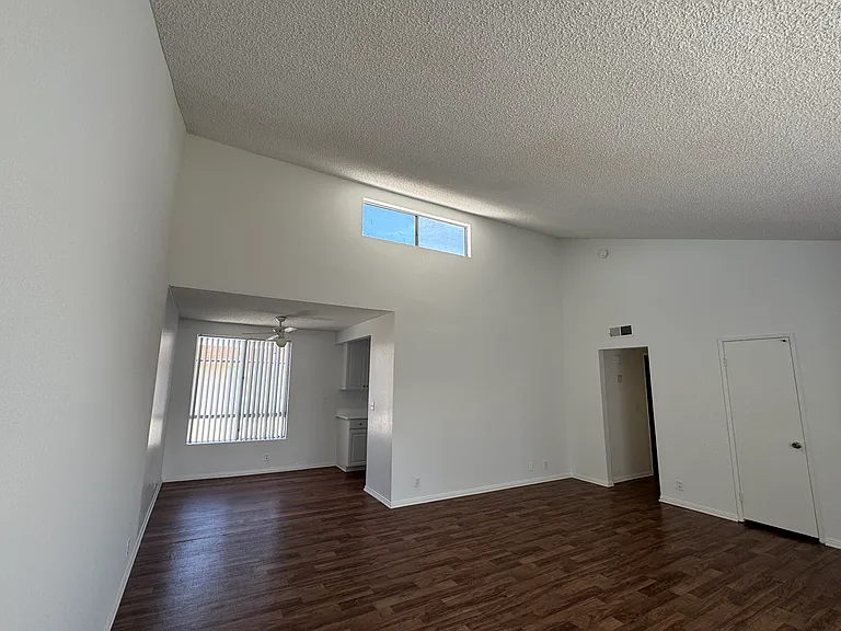 Huntington Harbour Villas — Photo 39