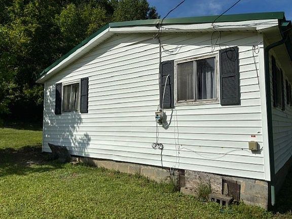 5th image of 1255 Newcomb Creek Rd