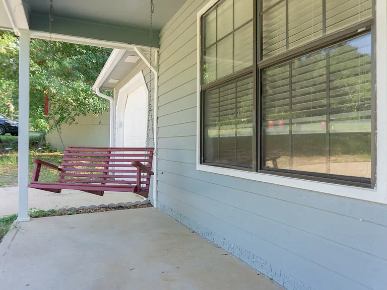 969 Dixie St — Photo 3