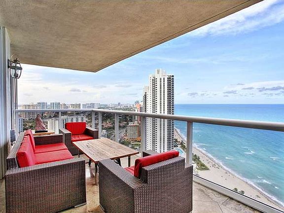 3rd image of 18911 Collins Ave APT 3207