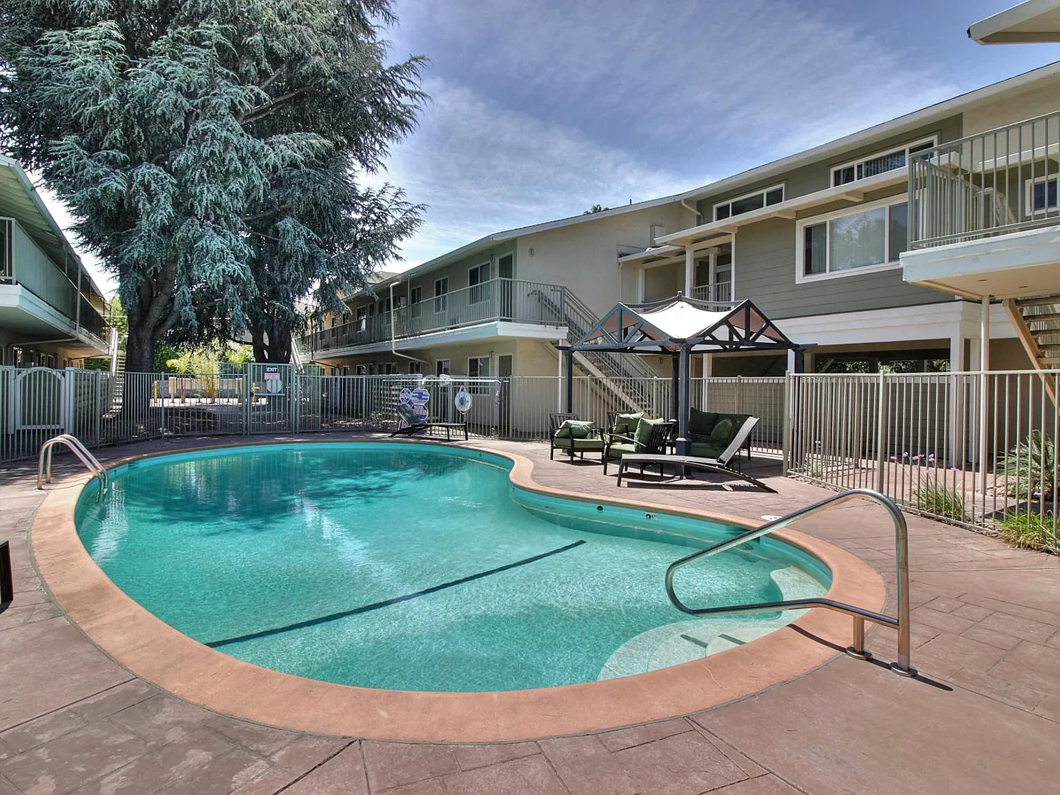 Mountain View Place — Photo 2