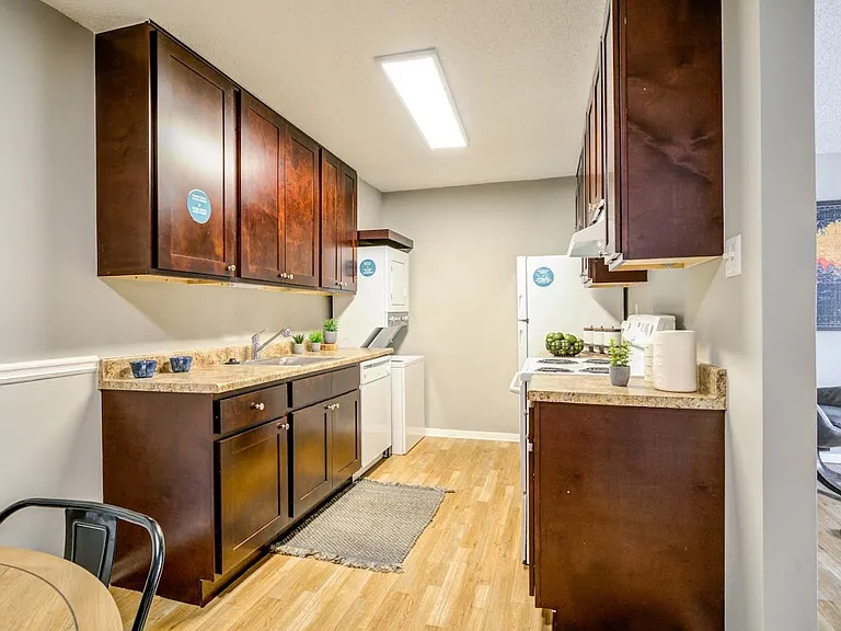 5958 E Point Dr — Photo 22