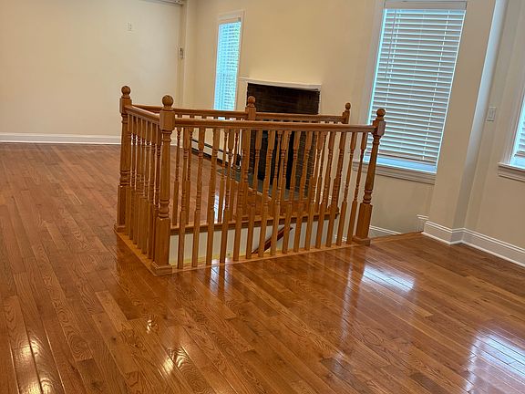 3rd image of 26 Florence Ave Floor 1