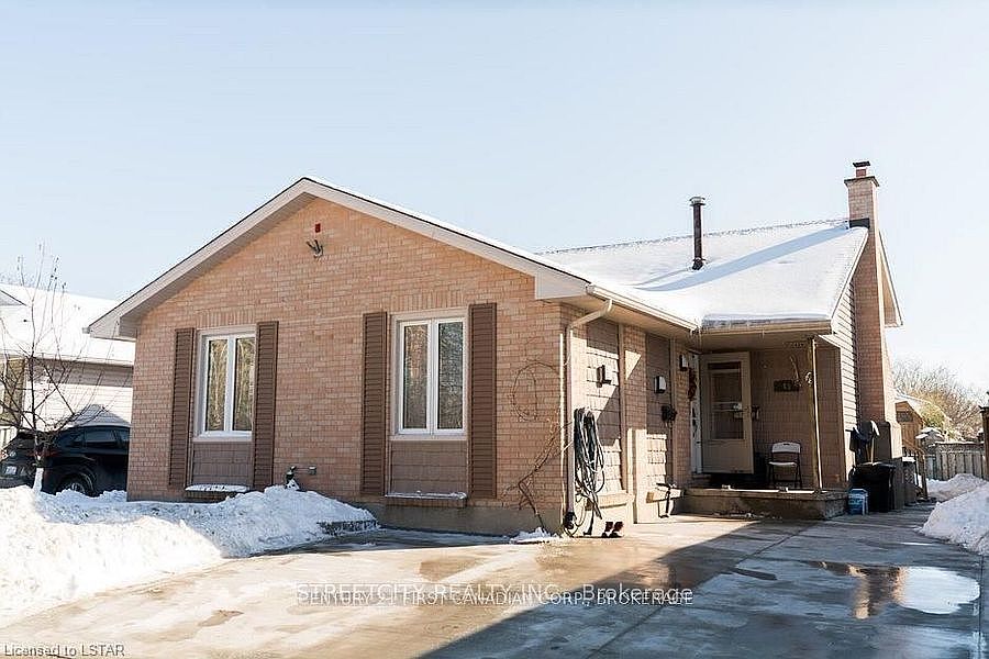1st image of 43 Renny Cres
