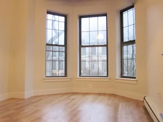 Rented by Rentall Group Inc | media 4