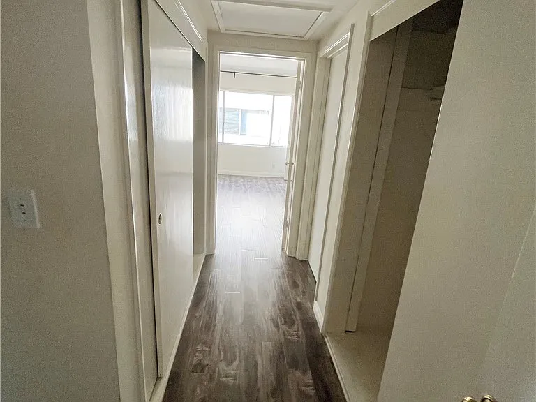 837 S Windsor Blvd #7 — Photo 15