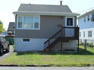 29 Trieste St, Iselin, NJ 08830