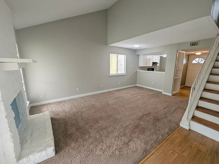 1711 Burton Dr #B — Photo 6