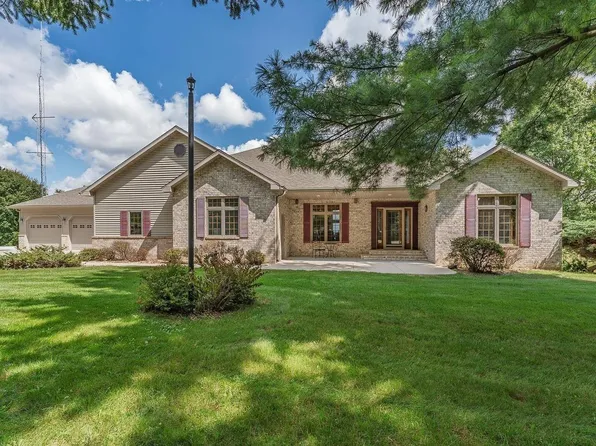 S1312 Brandt Road, La Valle, WI 53941