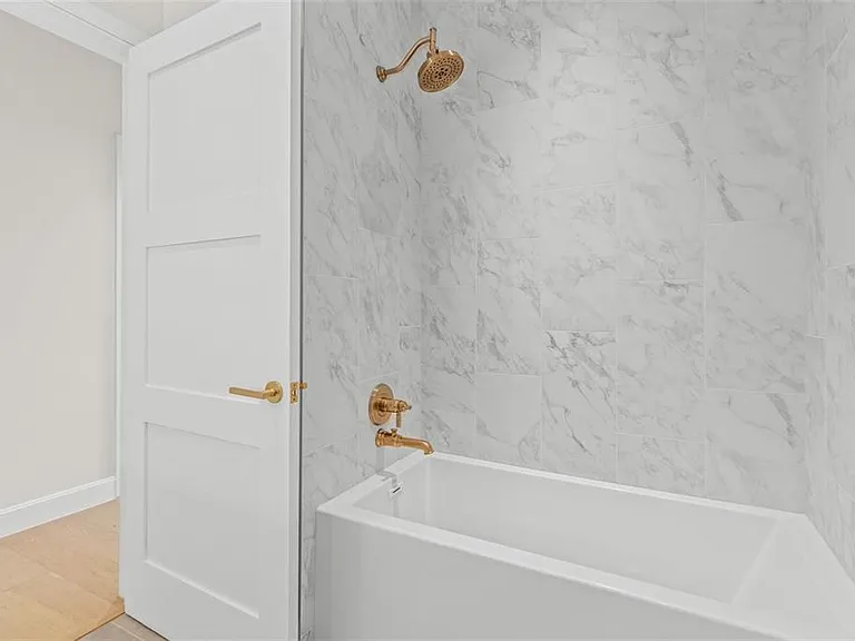 126 4th Ave NE #601 — Photo 32