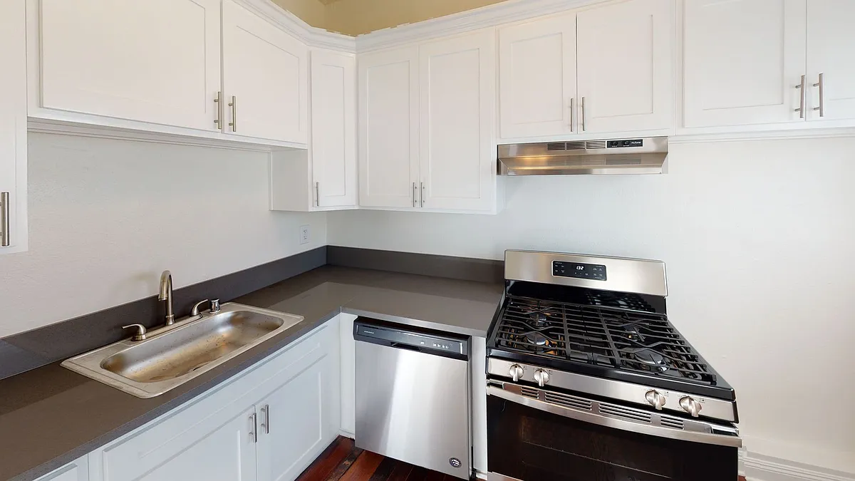 Building Photo - Leeward Apartments